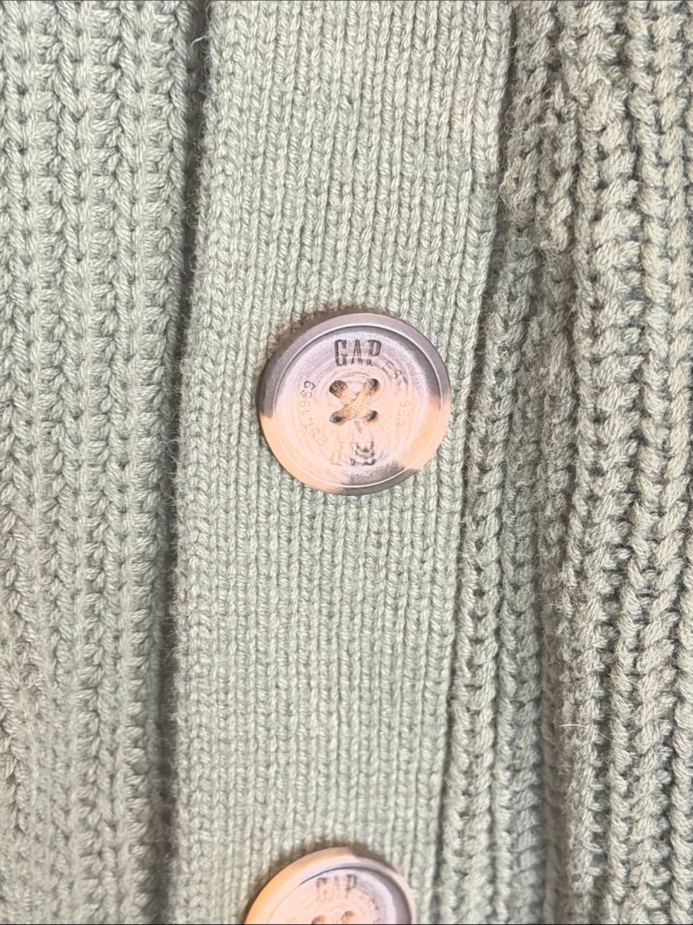 GAP Olive Ribbed Button-Front Cardigan size medium (bin12) - Picture 3 of 3